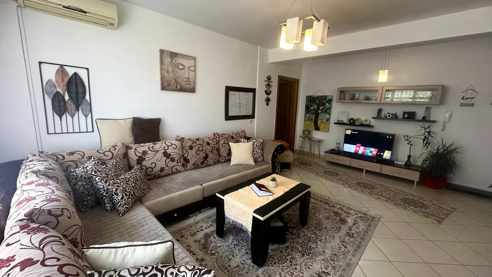 Apartment Crystal Comfort Stylish Spotless Tirana