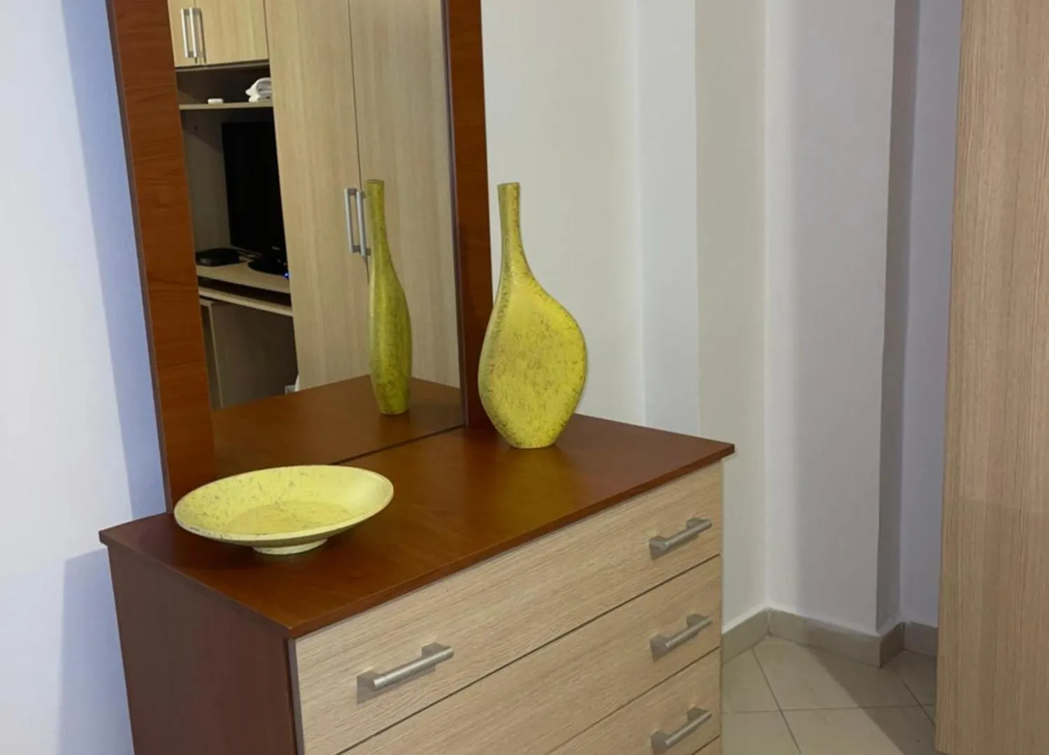 Apartment Crystal Comfort Stylish Spotless Tirana